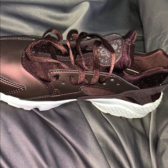burgundy huarache shoes